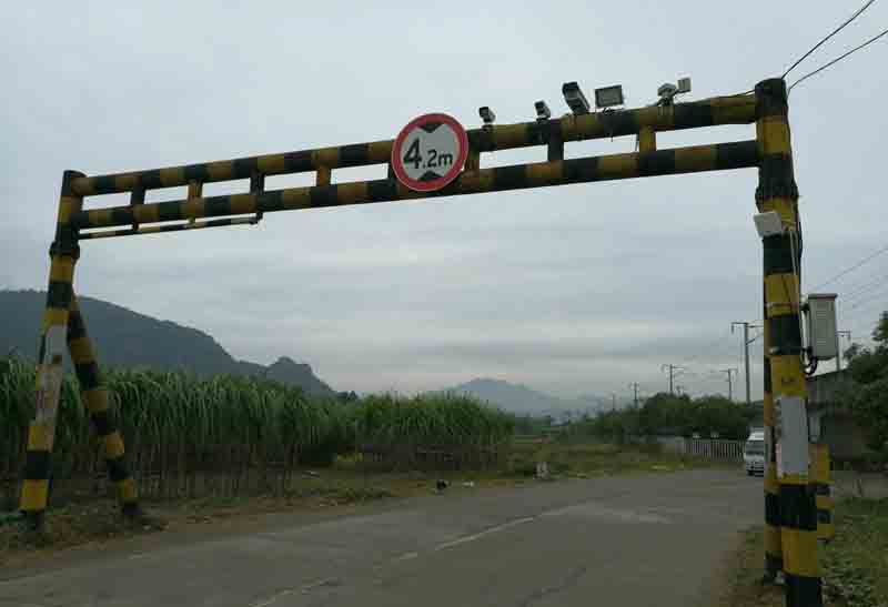 锡林郭勒对开式限高架